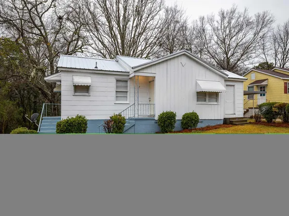 7 Lakeside Dr, Childersburg, AL 35044