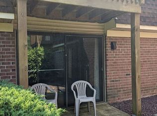 215 Meadow Woods Ln, Lawrenceville, NJ