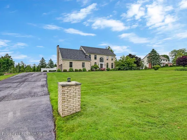 1007 Lewis Ln, Waverly Township, PA 18411