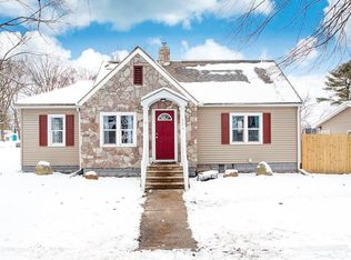 306 High St, Wakarusa, IN 46573