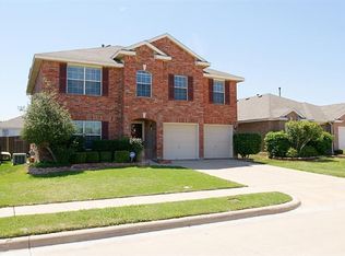 717 Fox Hunt Trl, Fort Worth, TX 76179