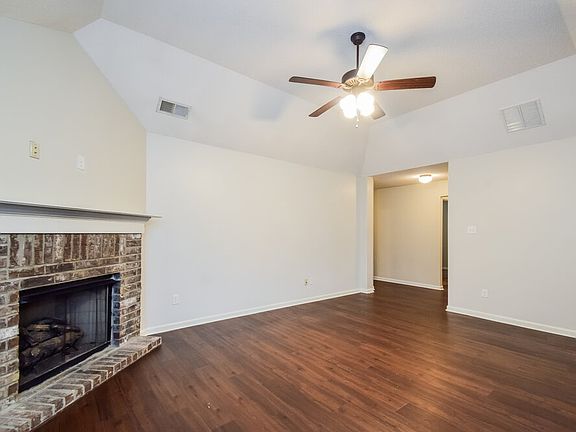 5th image of 9456 Darren Cir S