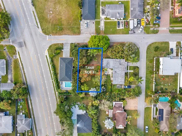 40 NE 16th Place, Fort Lauderdale, FL 33305