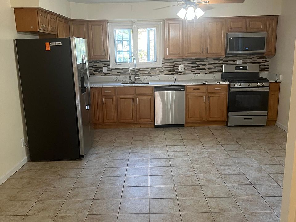 1st image of 84 W Allen St Floor 2