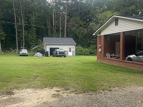 4th image of 235 Eldon Ln