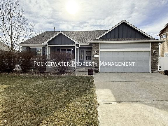2nd image of 3392 Hackberry Ln