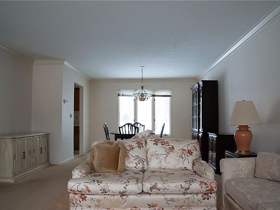 3rd image of 955 Tollis Pkwy #32