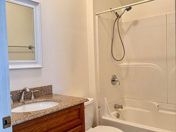 4th image of 20-32 S Porter St #24