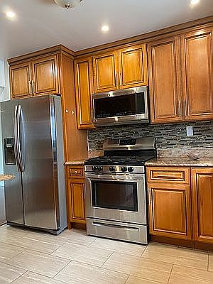 5th image of 1467 E 104th St #2