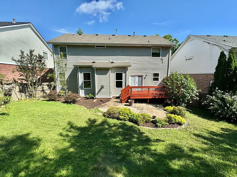 1321 Tilton Dr — Photo 32