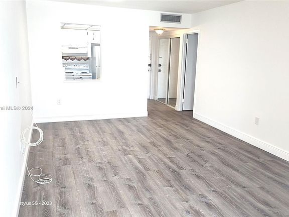 4th image of 17570 Atlantic Blvd APT 204