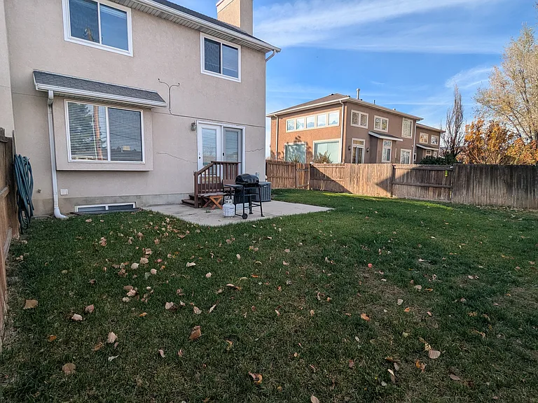 739 E Village Way N — Photo 27