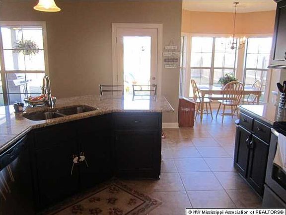 3rd image of 2590 Russum Dr