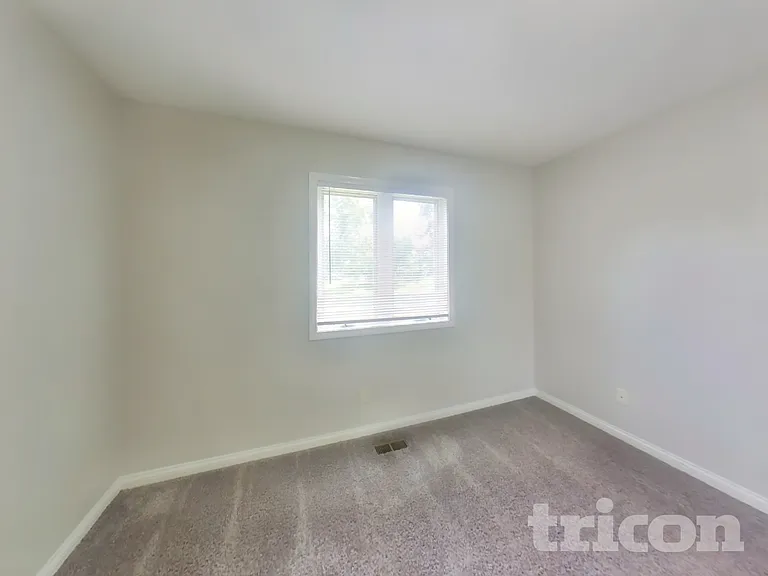 19564 Jena Dr — Photo 11