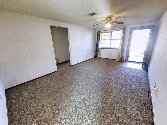 3rd image of 1004 S Avery Dr