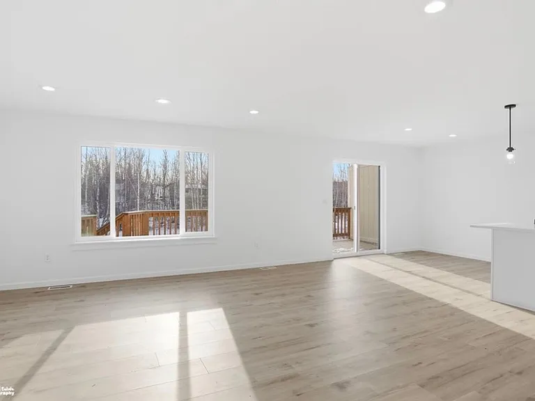 336 W Ashbrook Dr — Photo 2