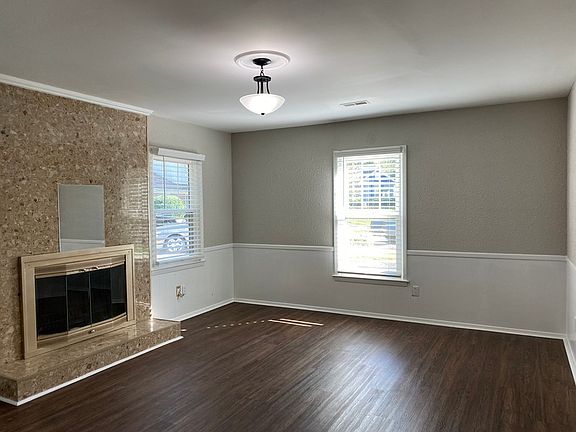 4th image of 6636 Farmway Pl