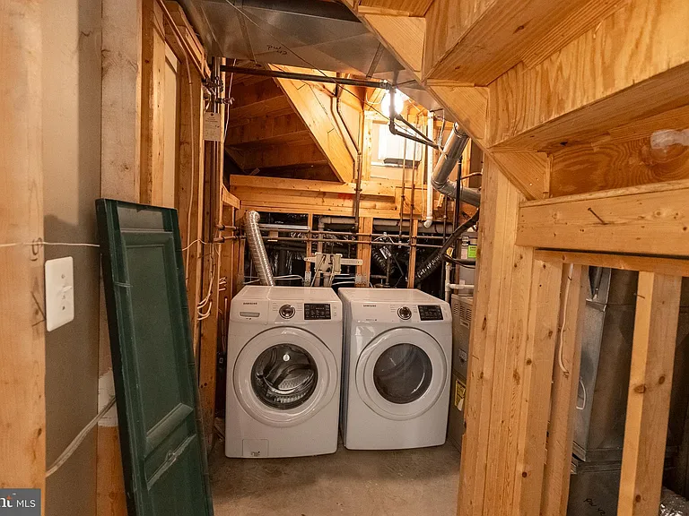 2403 Baikal Loop — Photo 13