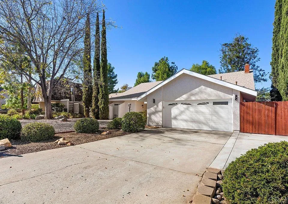 17030 Saint Andrews Dr