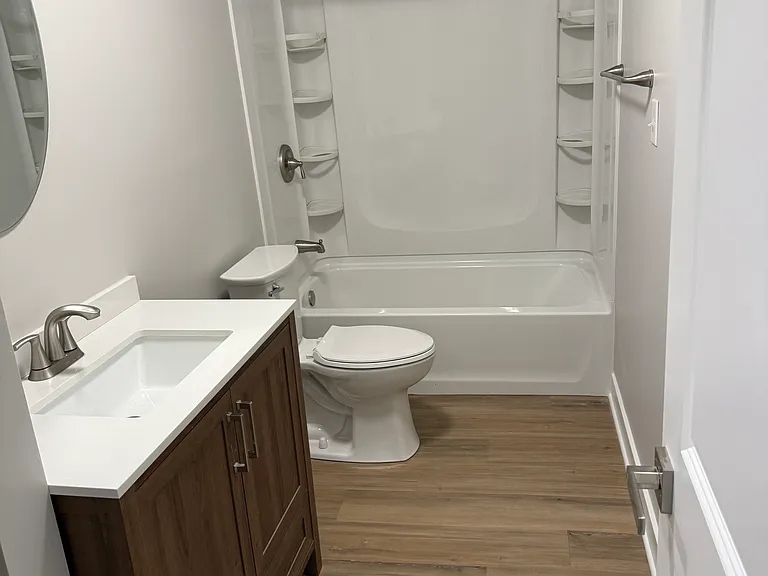 1825 Ridgeway Dr — Photo 4
