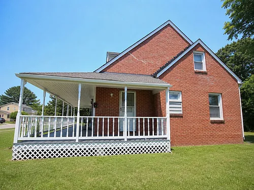 6 Monument Dr Photo 1
