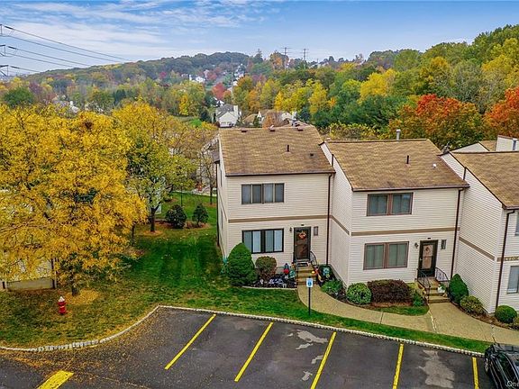 2nd image of 463 Country Club Ln