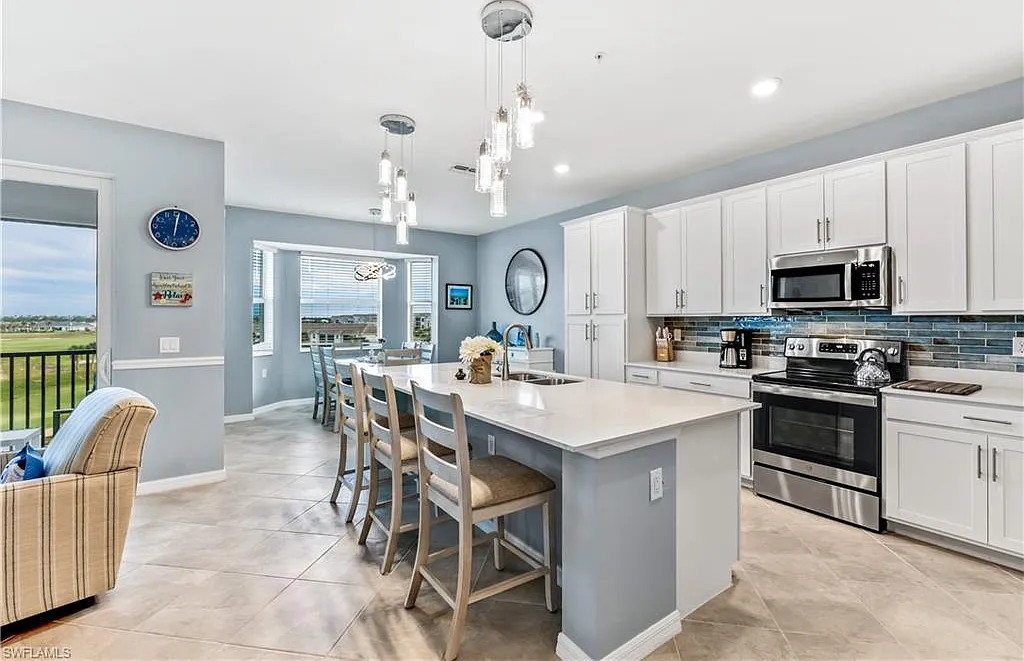 2 bed, 2.0 bath, 1120 sqft, $5,000 — Photo 3