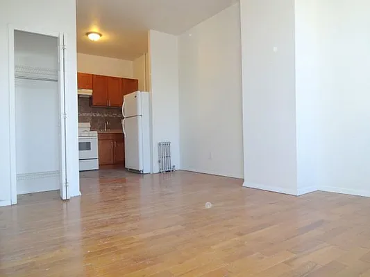 Rented by Proton Management LLC | media 23