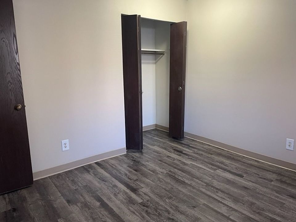 Oak Valley Apartments 2935 Oak Valley Ave SW Wyoming, MI Zillow