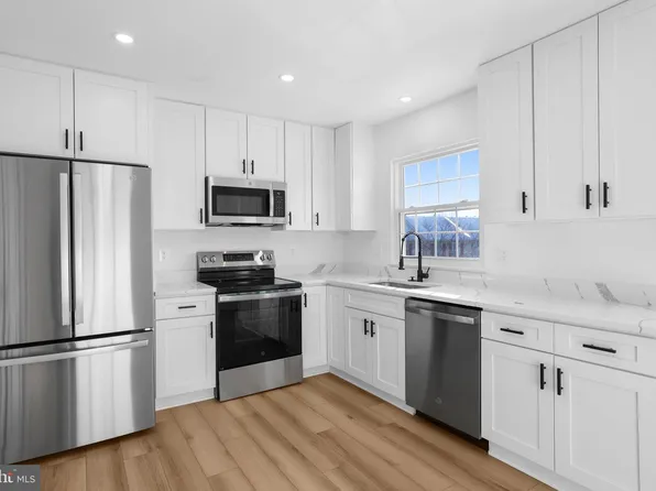 1742 Tiger Lily Cir, Woodbridge, VA 22192