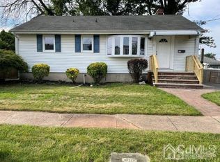 57 Corey St, Fords, NJ 08863
