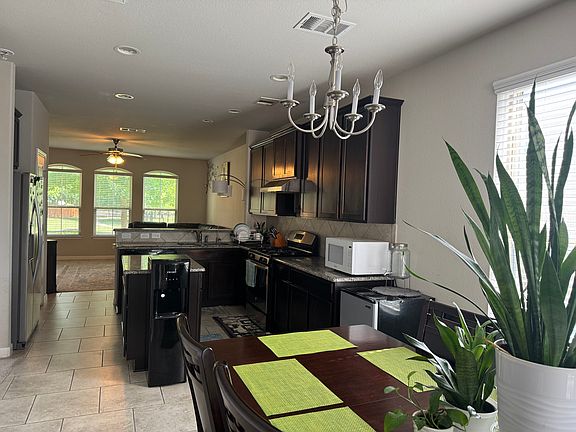 3rd image of 616 Allenscreek Way