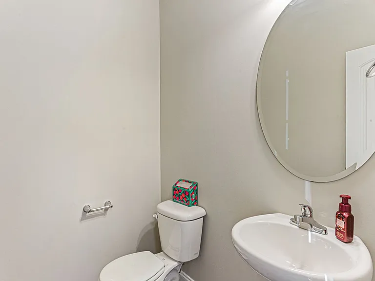 2240 Mannington Dr — Photo 13