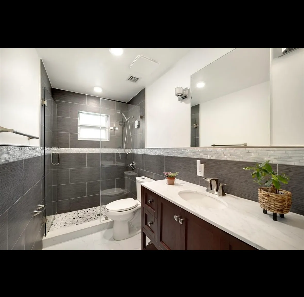 4 bed, 1450 sqft, $3,900 — Photo 2