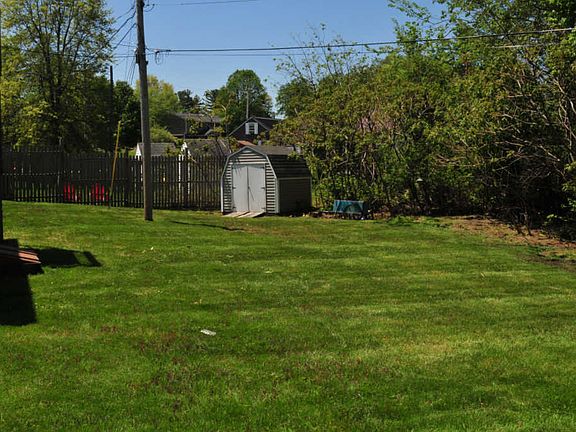 5th image of 127-129 Philbrick Ave