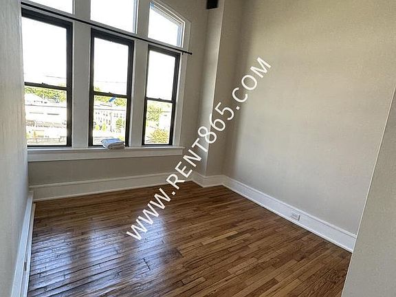 4th image of 114 Dameron Ave #301
