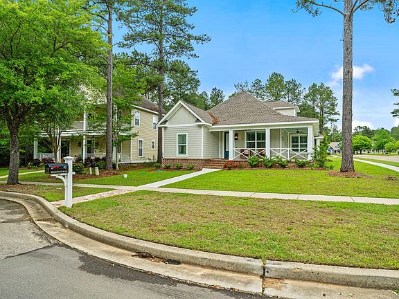2nd image of 92 Bellegrass Blvd
