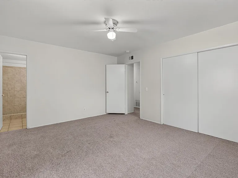 4005 Haverford Ave — Photo 15