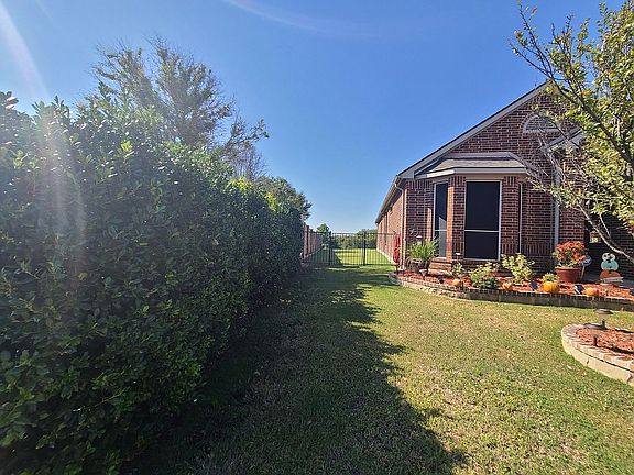 3rd image of 15801 Mirasol Dr