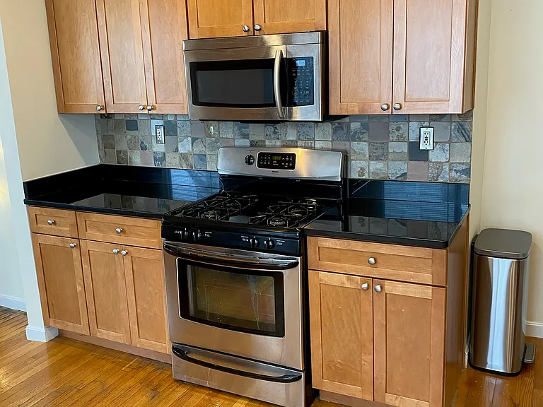 22 Dartmouth St #1 — Photo 1