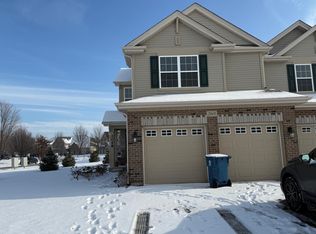 2048 Canyon Creek Ct, Aurora, IL 60503