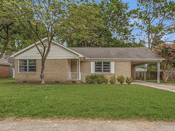 2nd image of 1108 Terry Ln