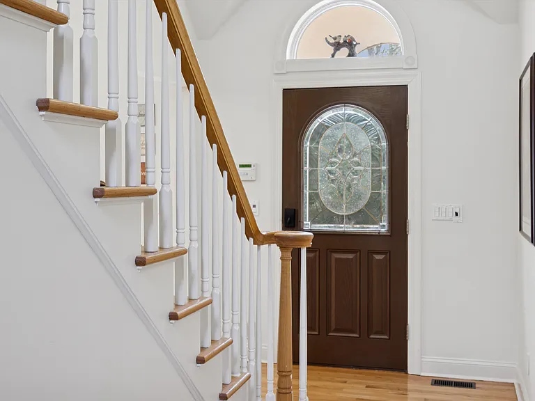 126 Malloy Dr — Photo 38