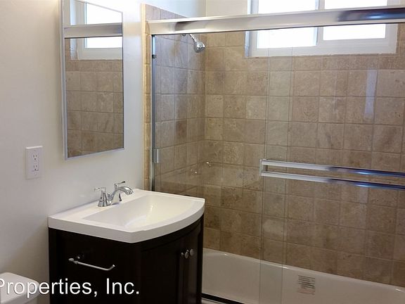 5th image of 3635 Westwood Blvd #6