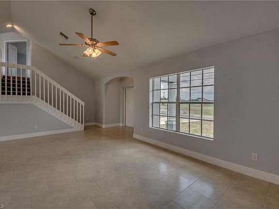 4th image of 1017 NE 15th Ter