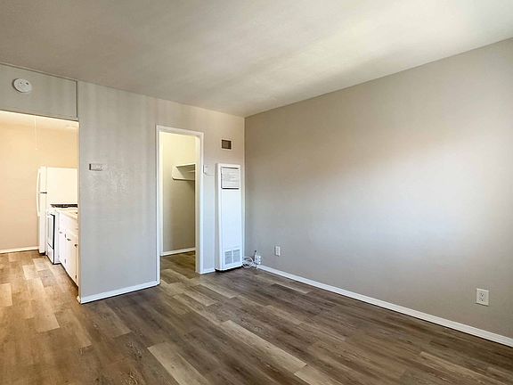 2nd image of 2143 Franklin Ave APT 11