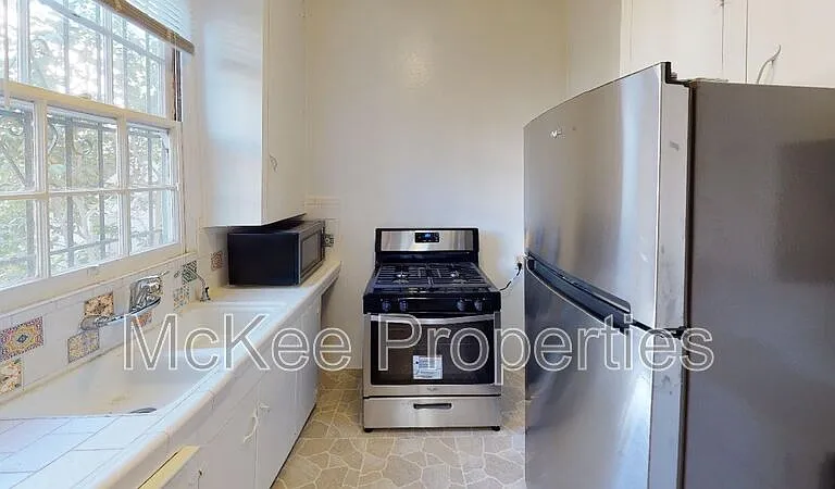 768 D Ave — Photo 8