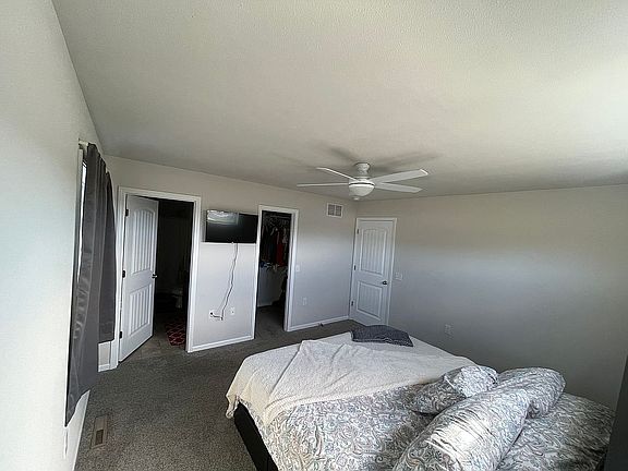 Nice walk in closet on right