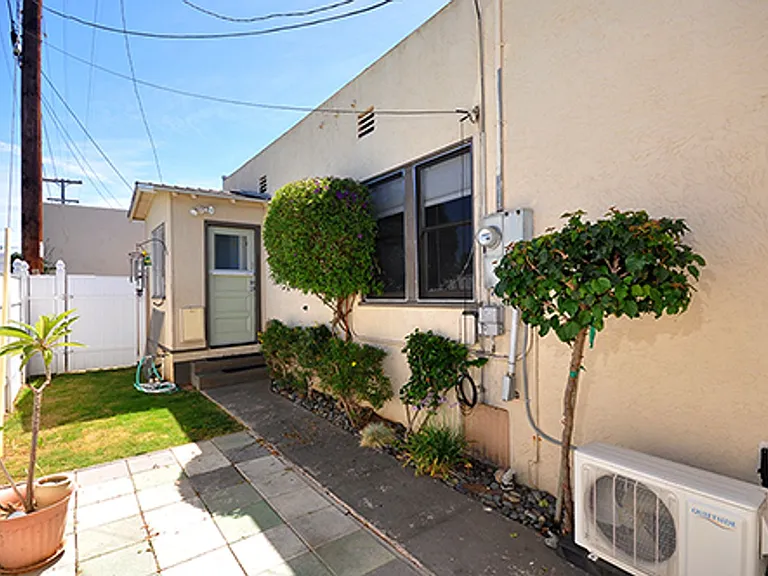 702 Leonard Ave — Photo 14