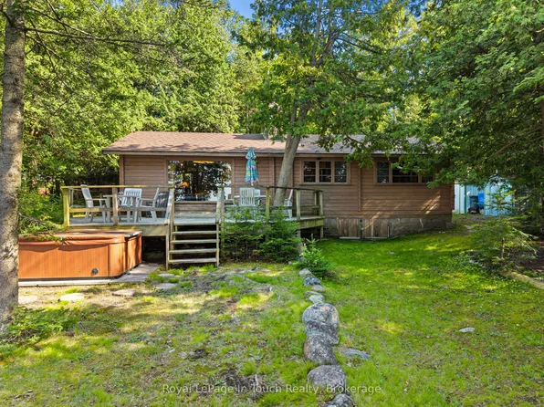 25 Chippewa Cres, Tiny, ON L9M 0C4